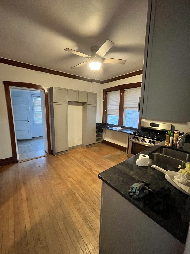 1141 S Mayfield Avenue Property Photo 18