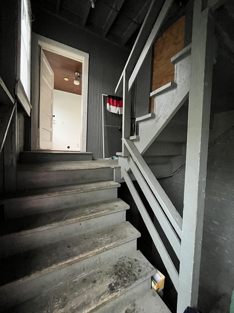 1141 S Mayfield Avenue Property Photo 57
