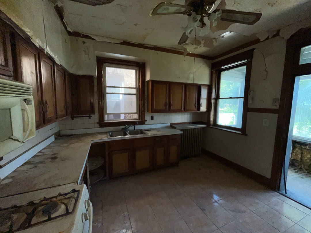 2251 S Kildare Avenue Property Photo 3