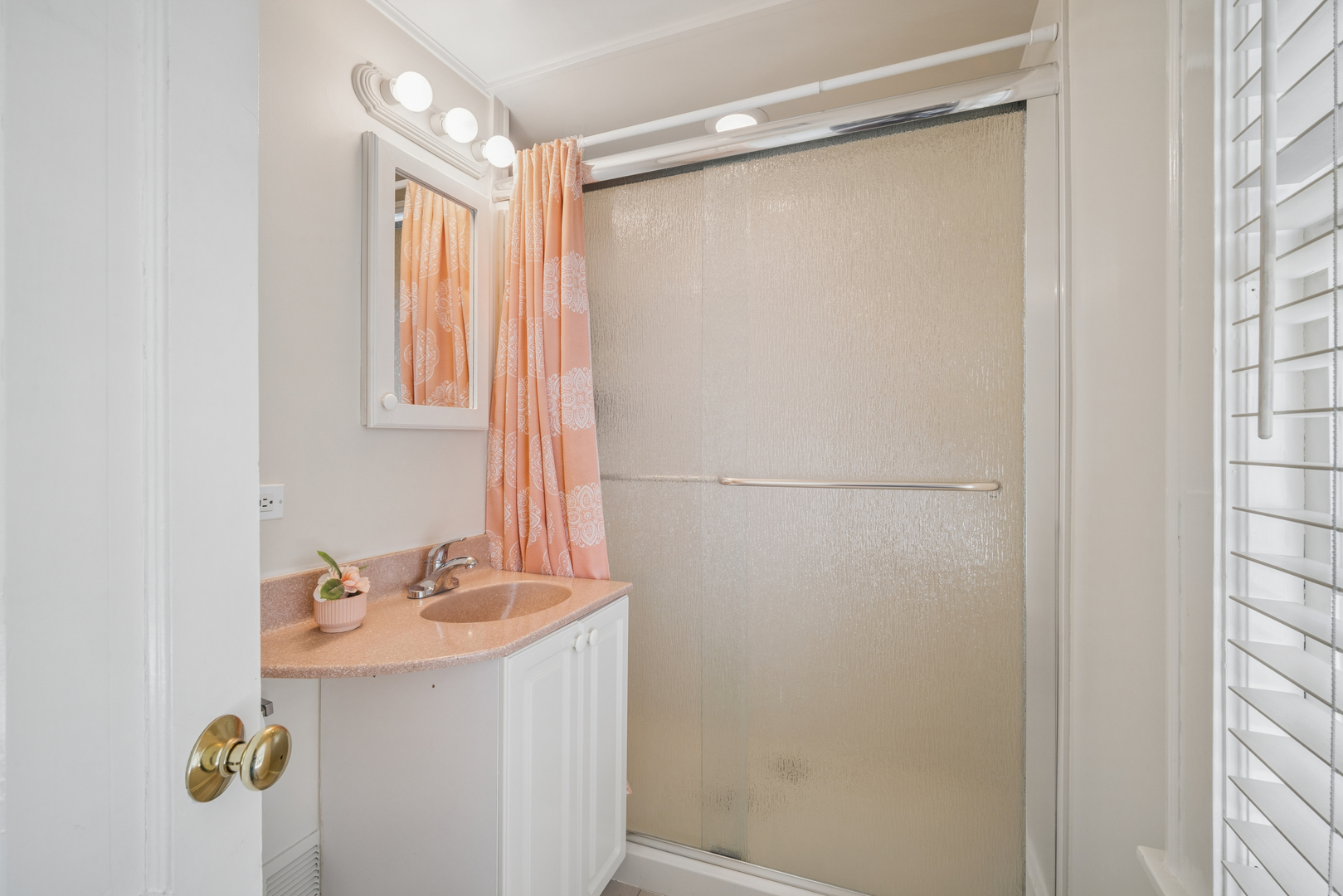 1342 Larrabee Lane Property Photo 15