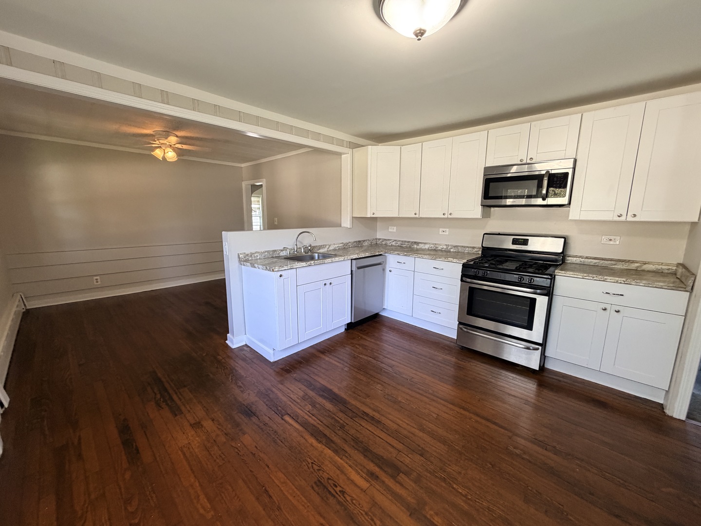 11105 Denny Avenue Property Photo 11