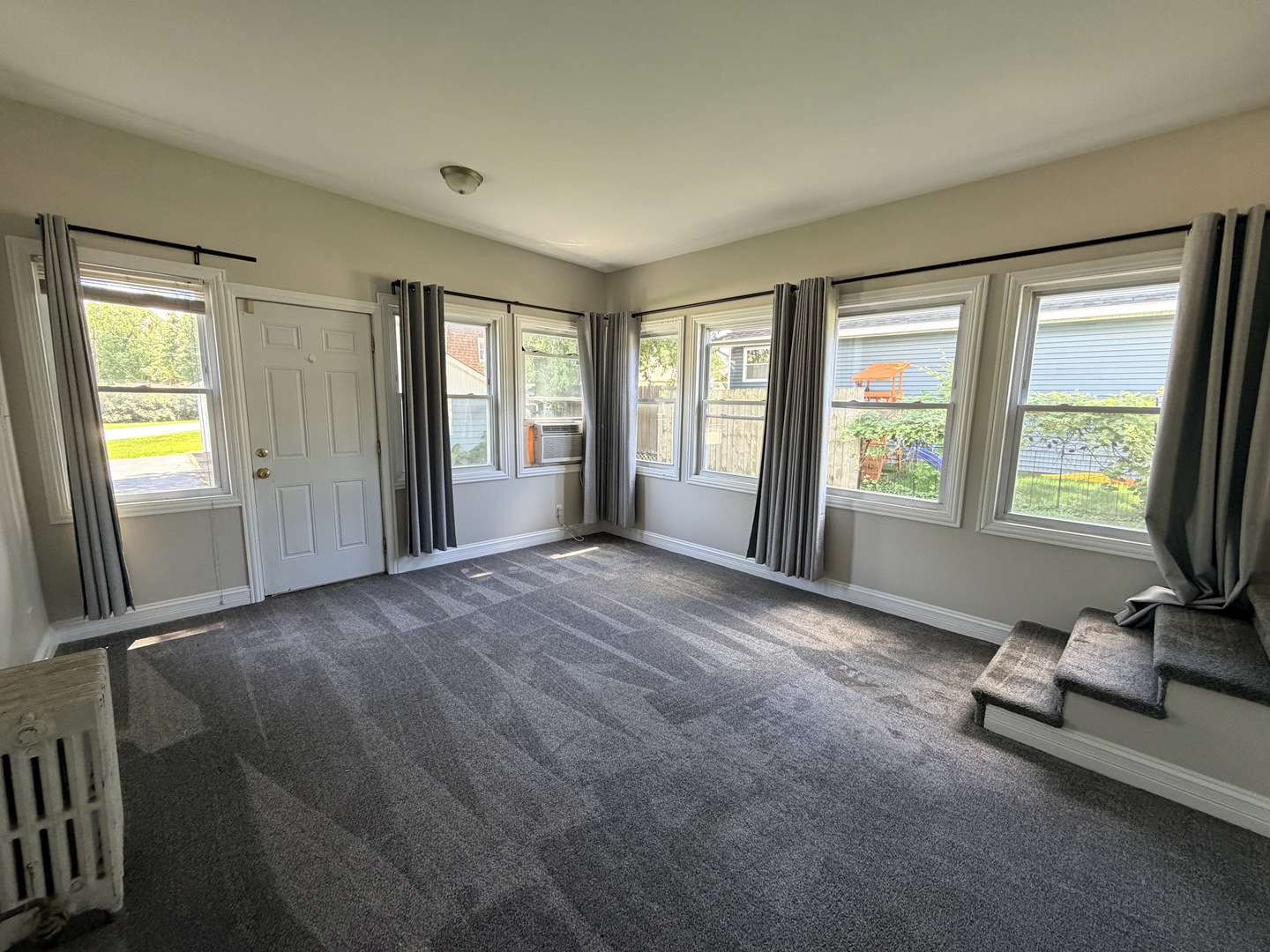 11105 Denny Avenue Property Photo 14