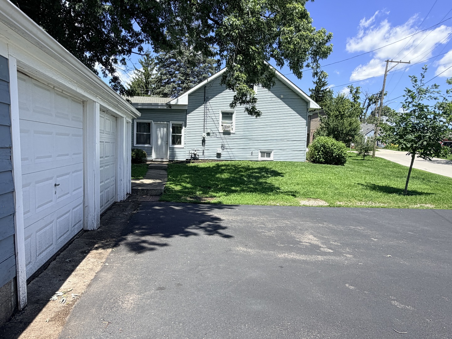 11105 Denny Avenue Property Photo 25
