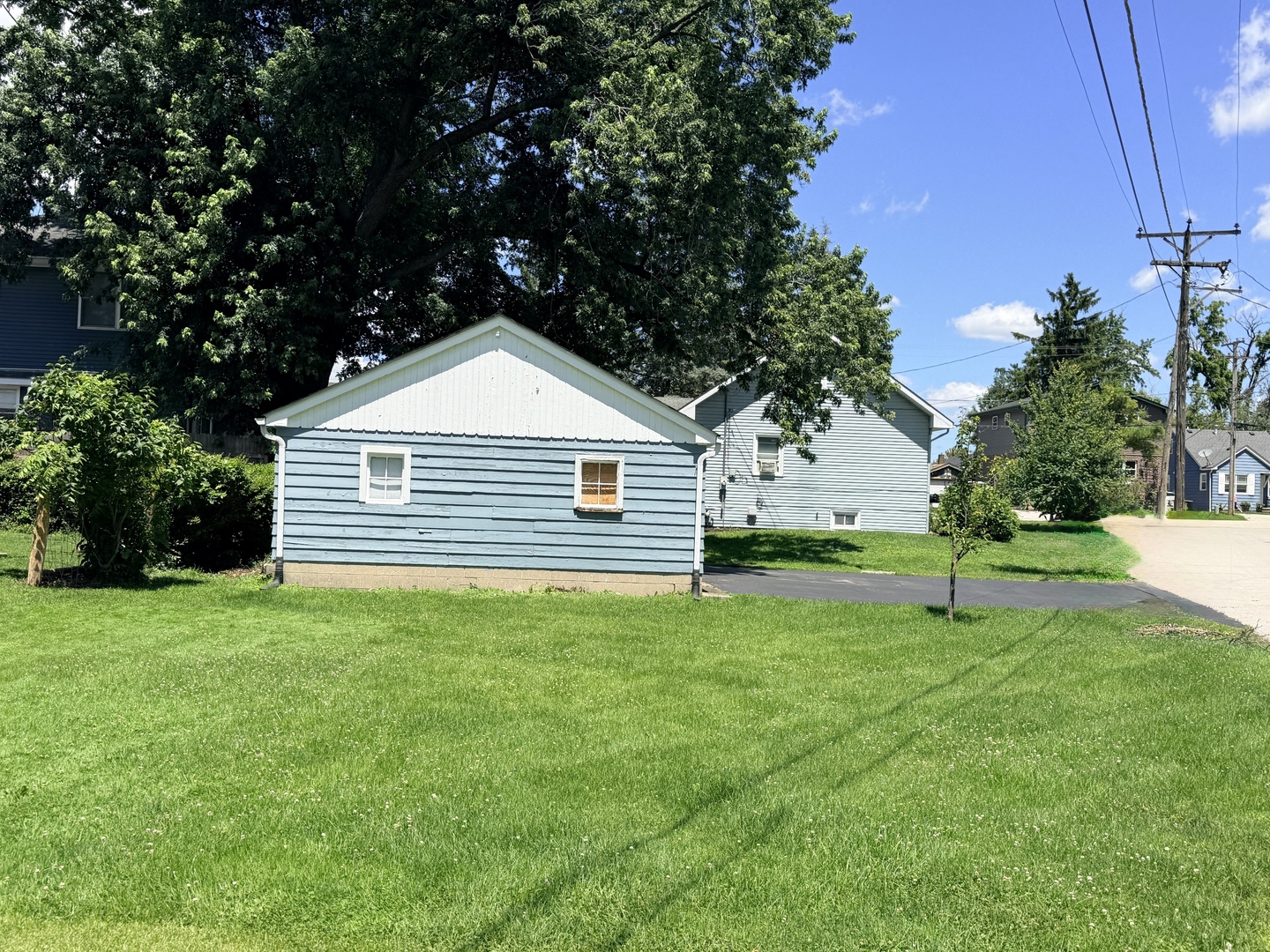 11105 Denny Avenue Property Photo 26