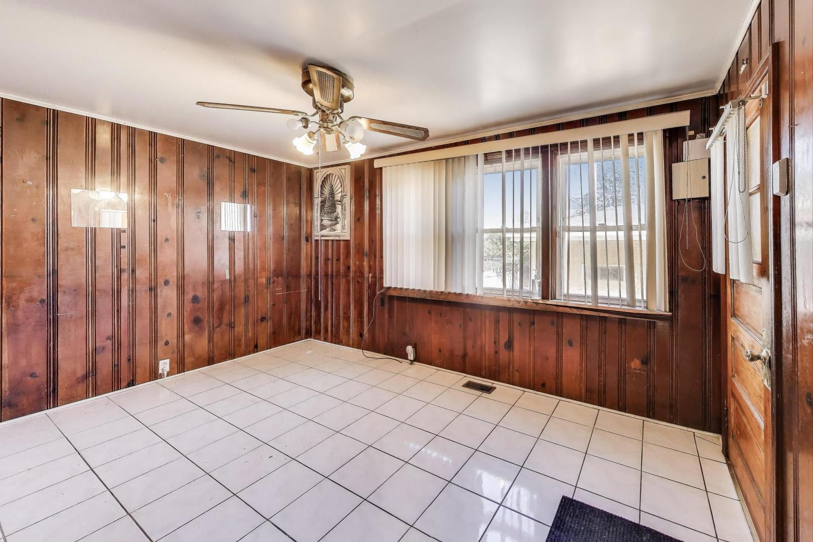 5636 W Augusta Boulevard Property Photo 12