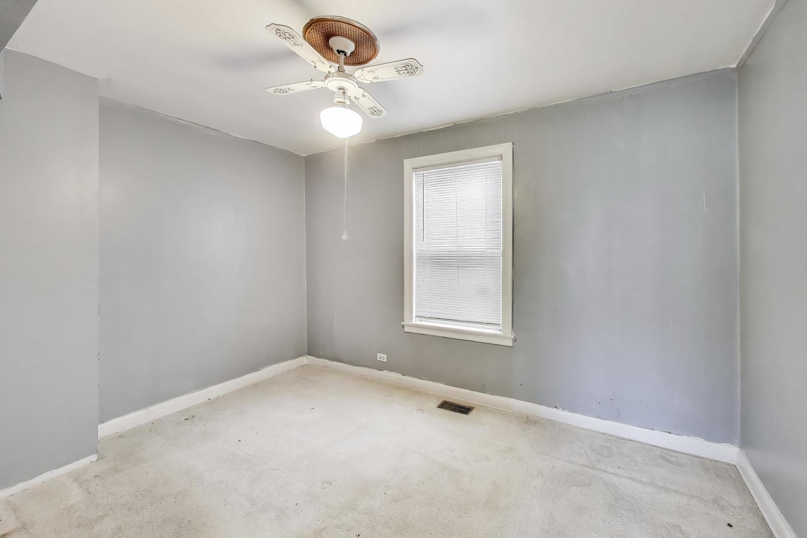 5636 W Augusta Boulevard Property Photo 15