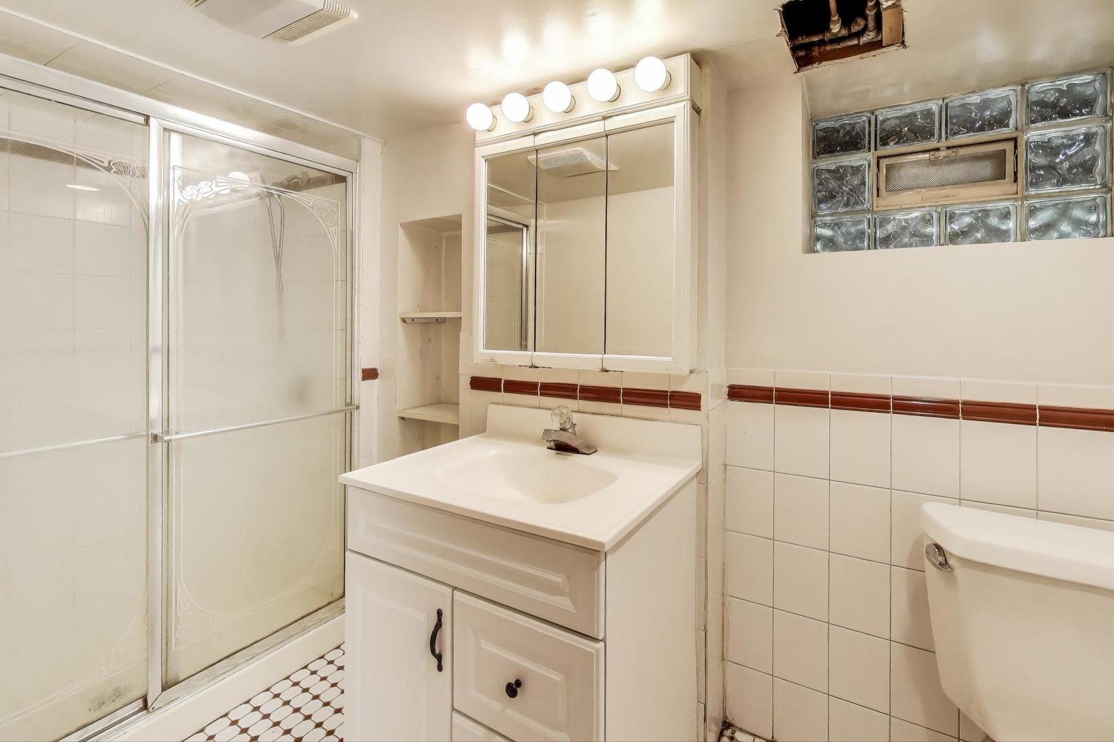 5636 W Augusta Boulevard Property Photo 35