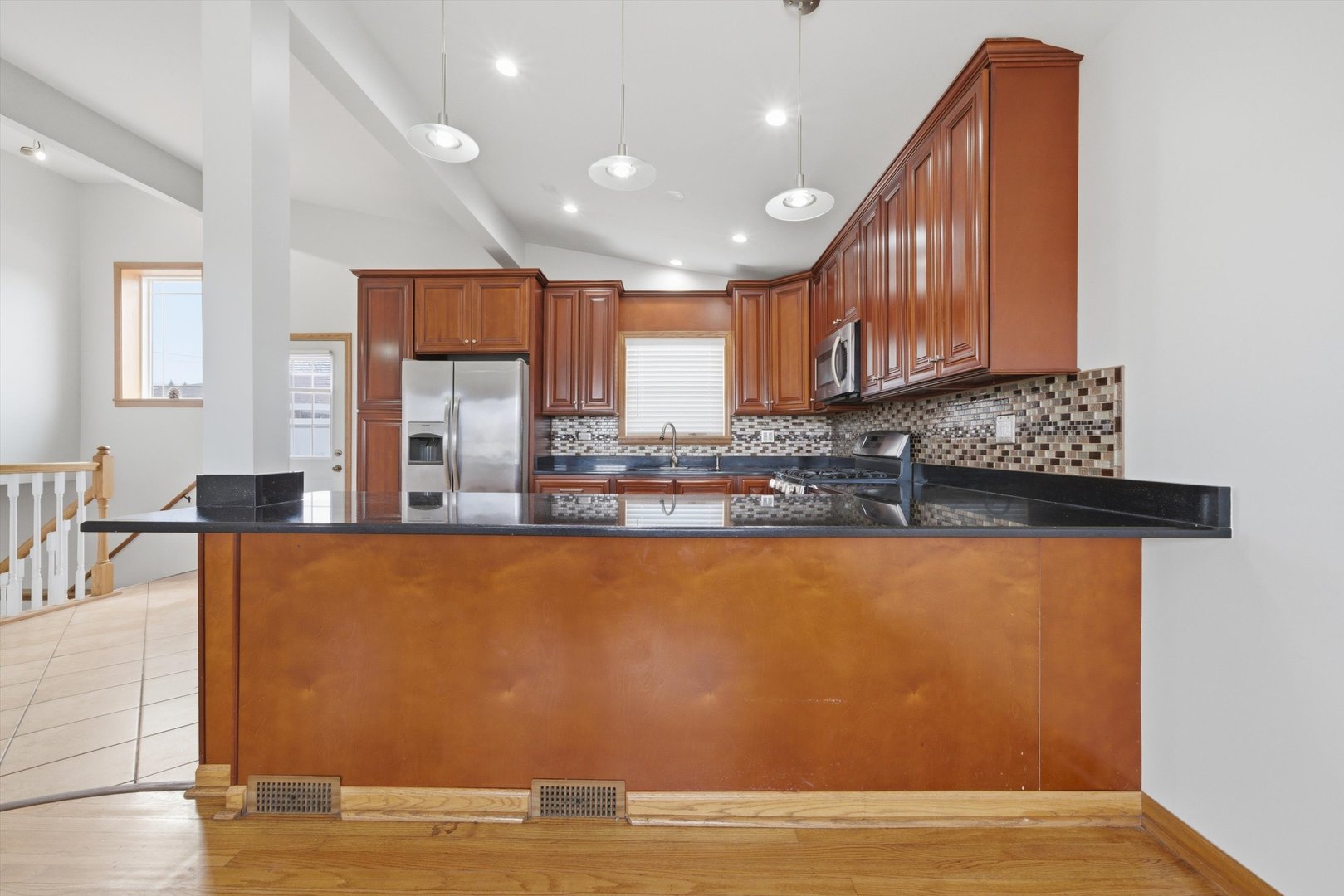 10725 S Rutherford Avenue Property Photo 16