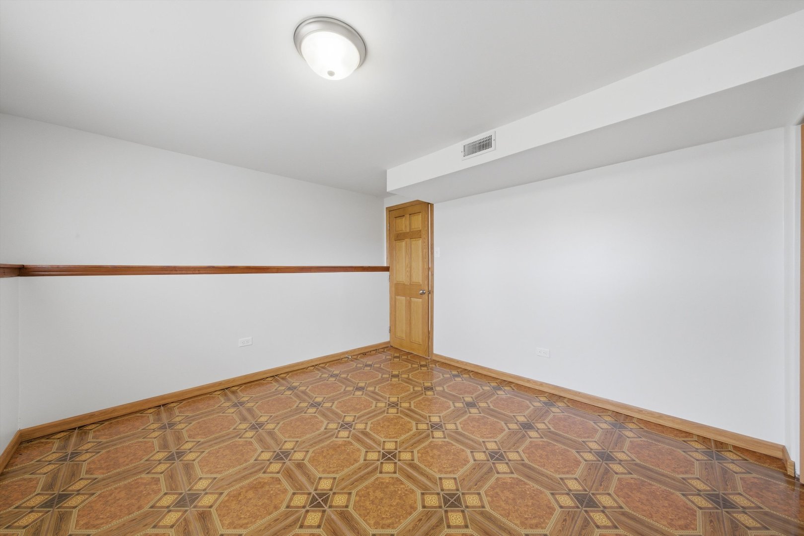 10725 S Rutherford Avenue Property Photo 34