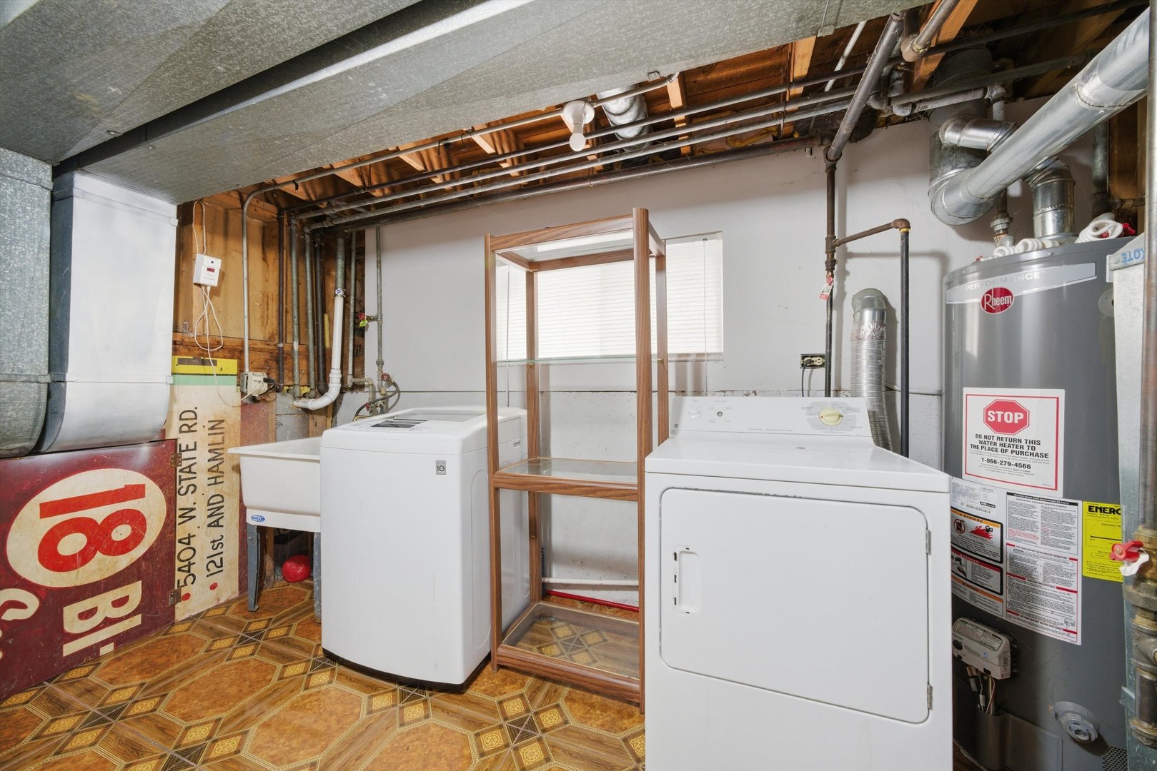 10725 S Rutherford Avenue Property Photo 37