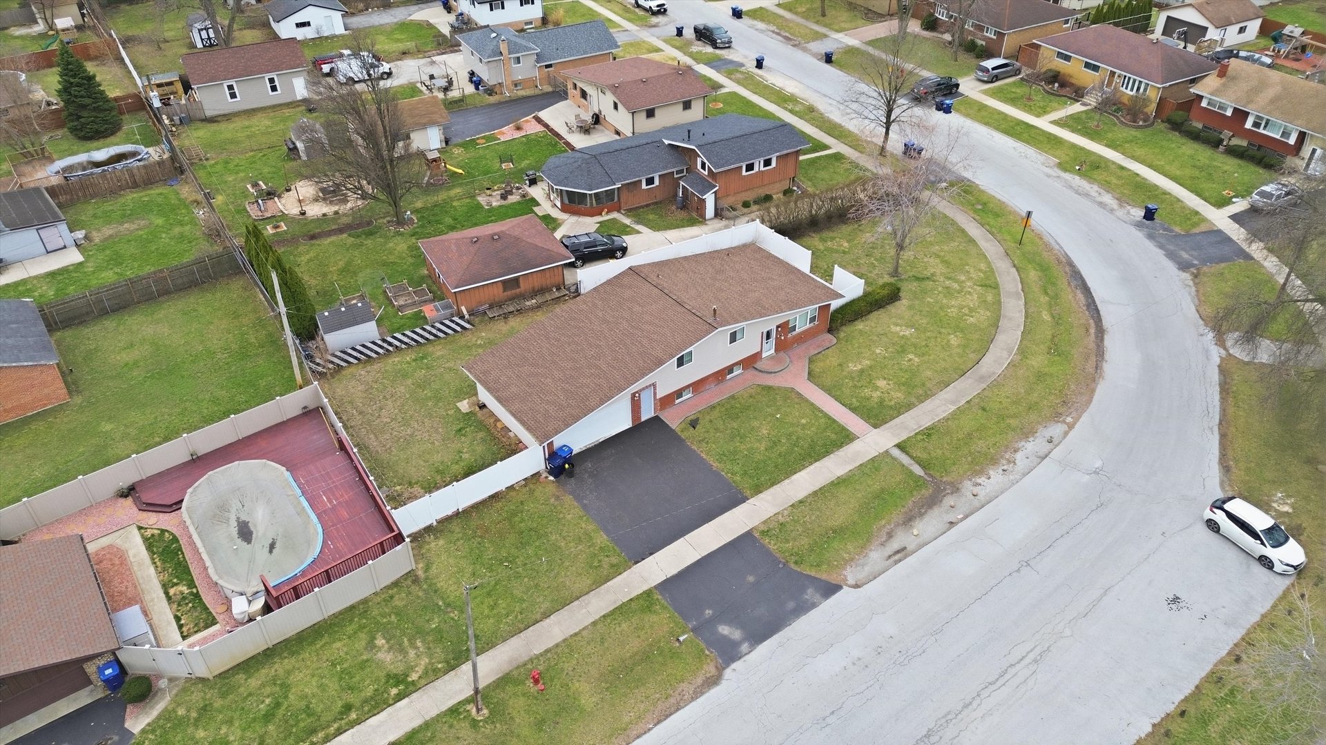 10725 S Rutherford Avenue Property Photo 39