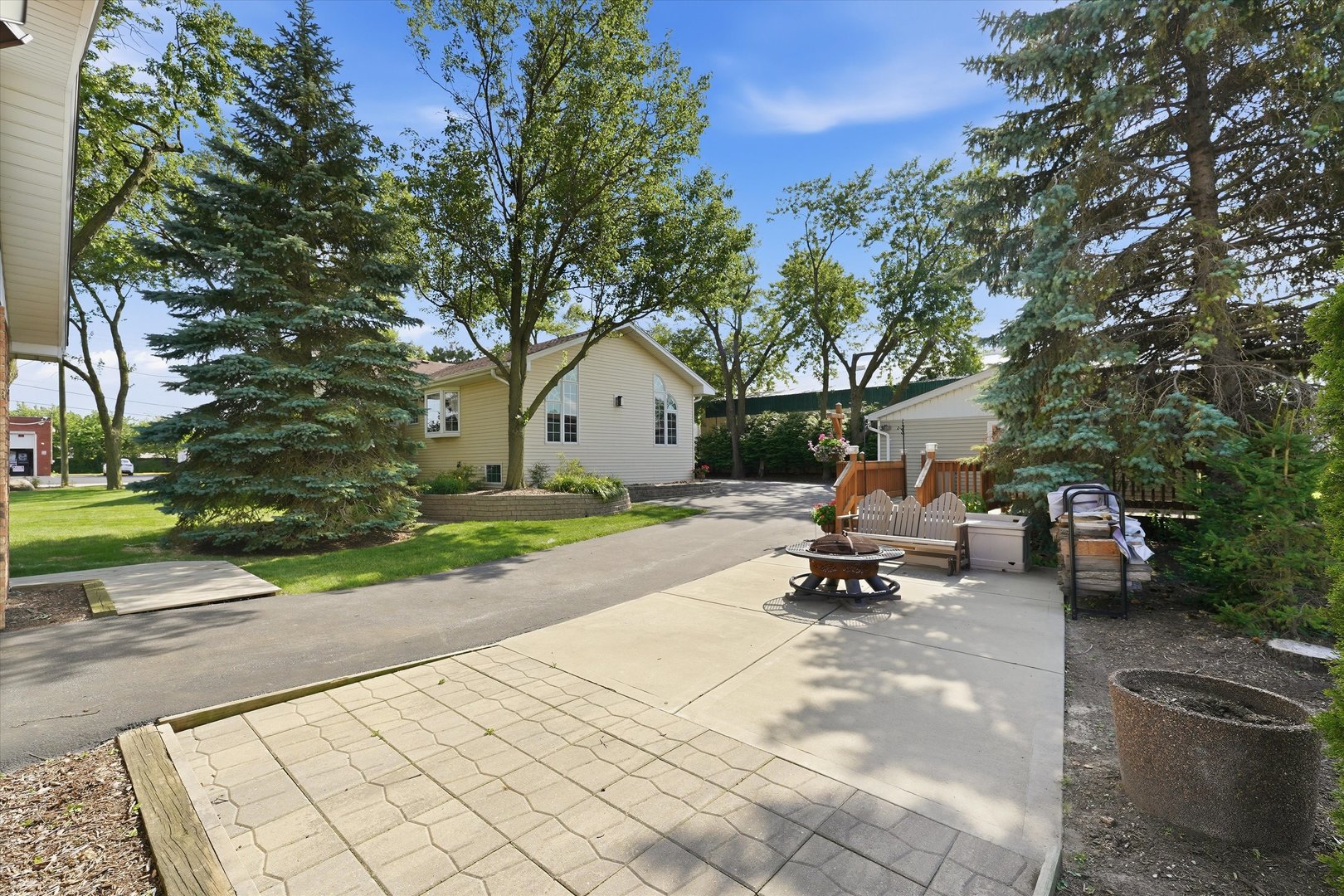 24 W 168th Street Property Photo 32