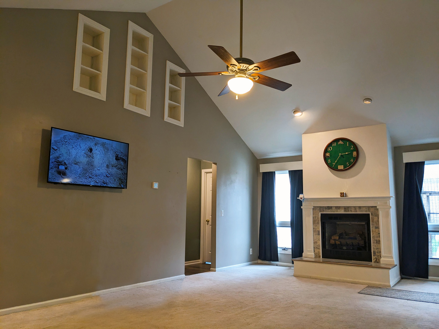 205 S Hossack Street Property Photo 3