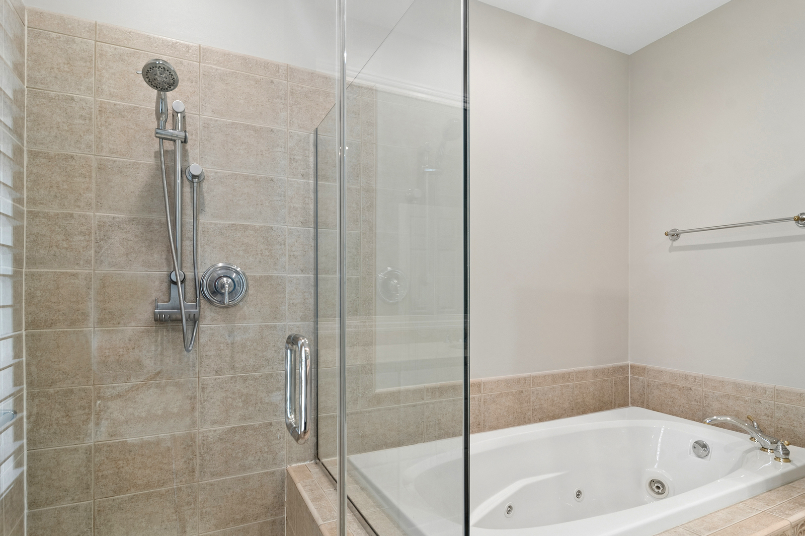 672 S Balmoral Court Property Photo 29