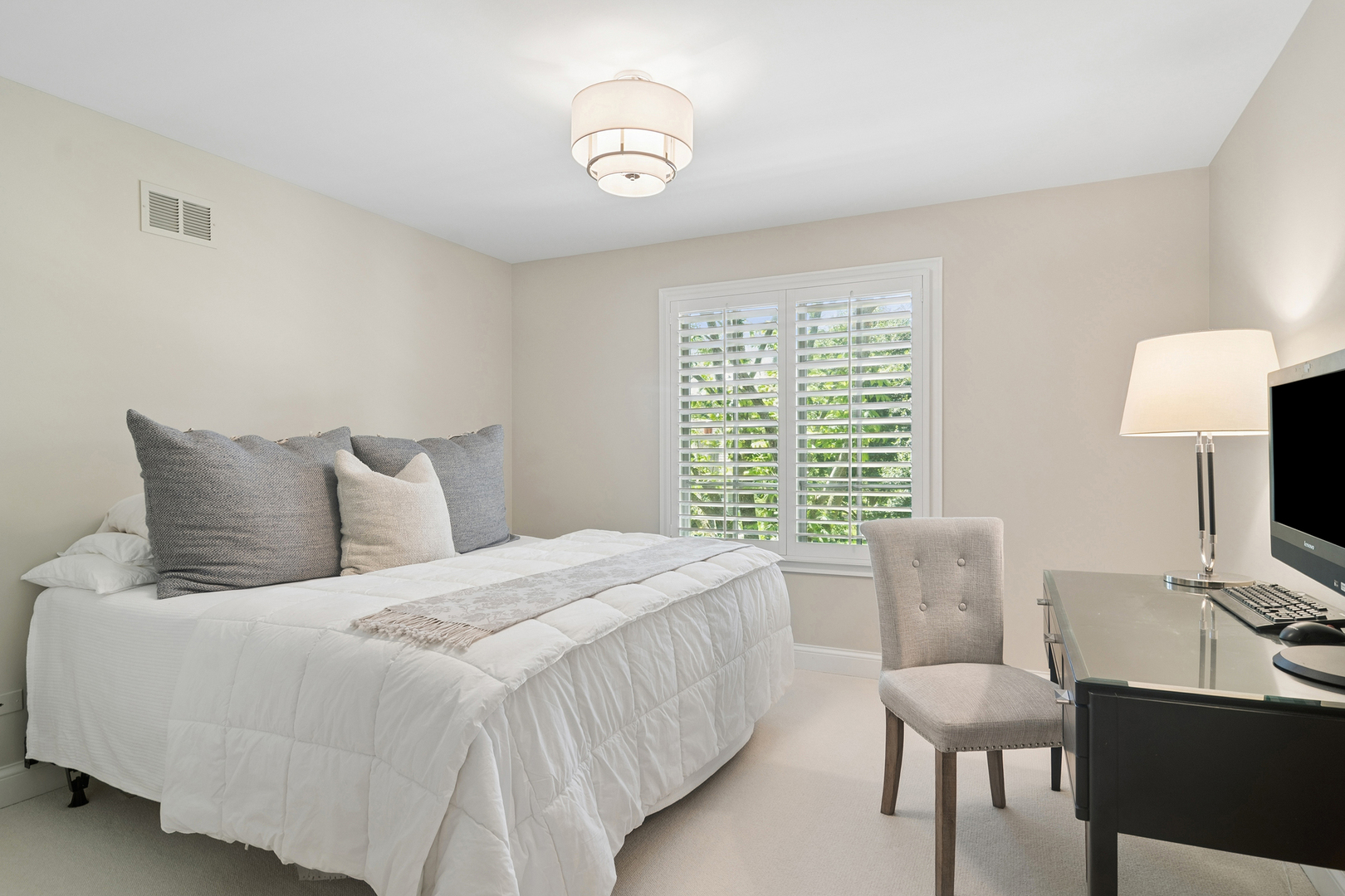 672 S Balmoral Court Property Photo 35
