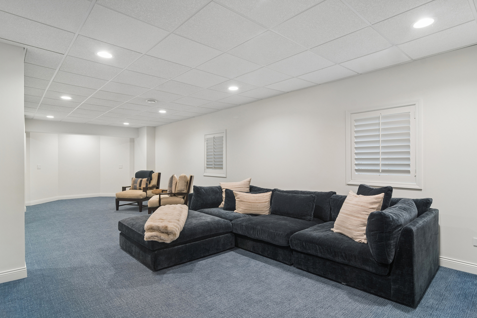 672 S Balmoral Court Property Photo 40