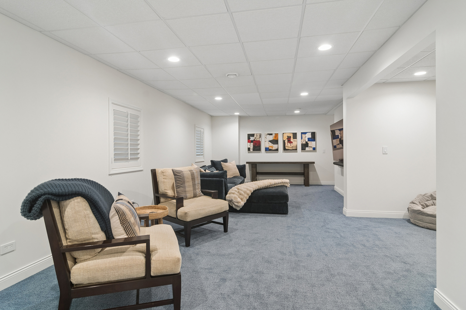 672 S Balmoral Court Property Photo 43