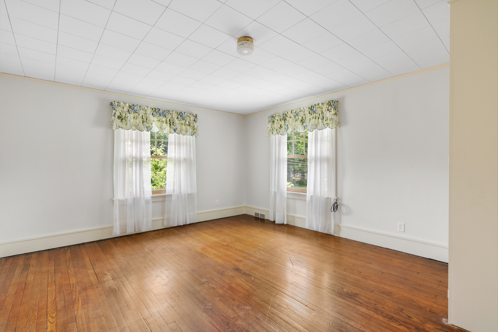 308 Forest Road Property Photo 27