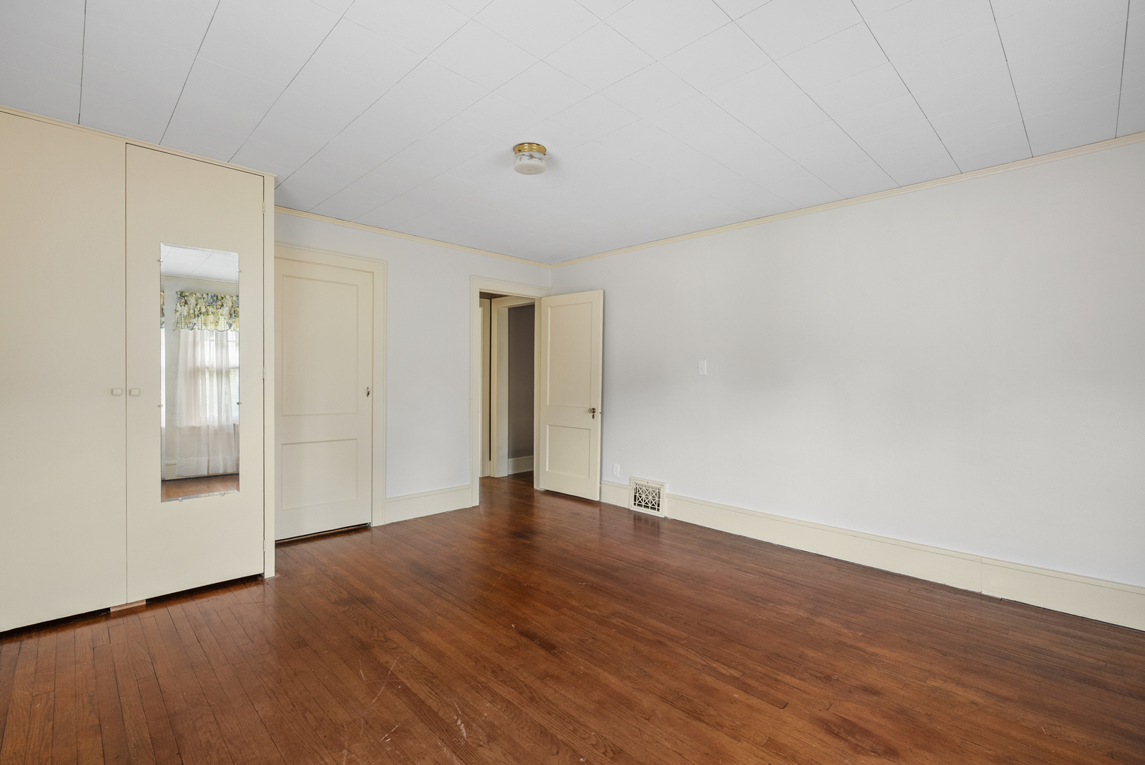 308 Forest Road Property Photo 28