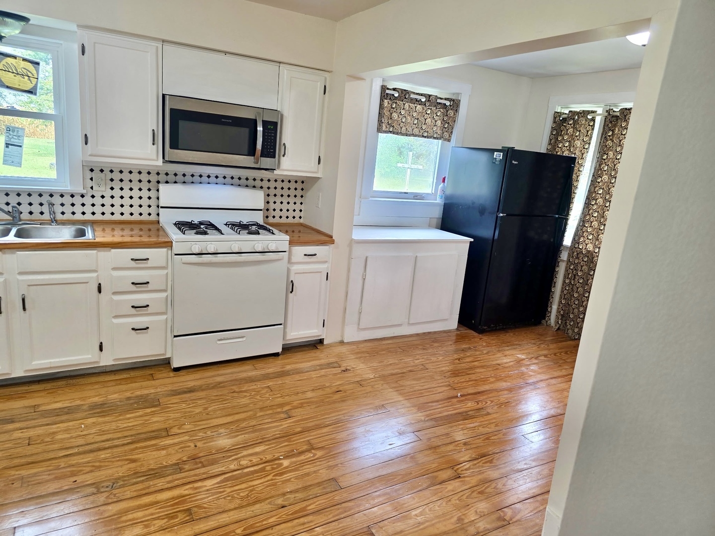 208 Shimp Street Property Photo 5
