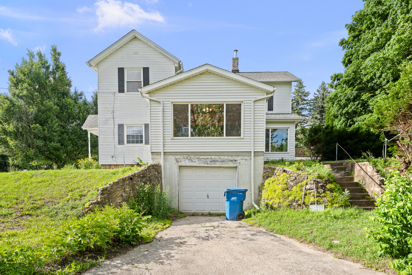 802 N High Street Property Photo 10
