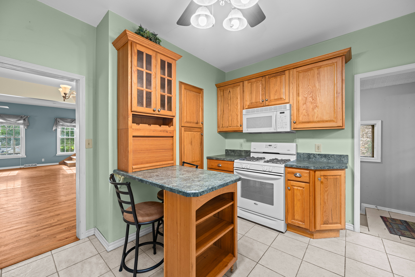 802 N High Street Property Photo 18