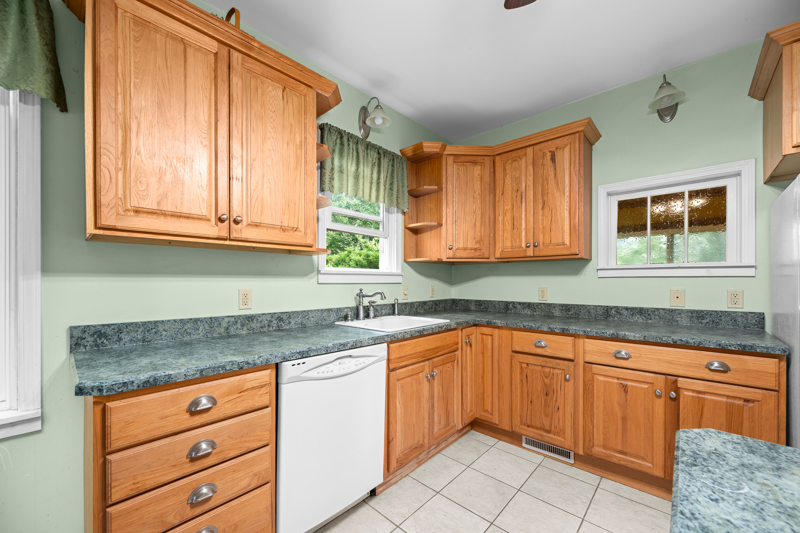 802 N High Street Property Photo 20
