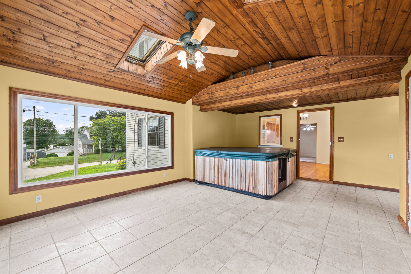 802 N High Street Property Photo 24