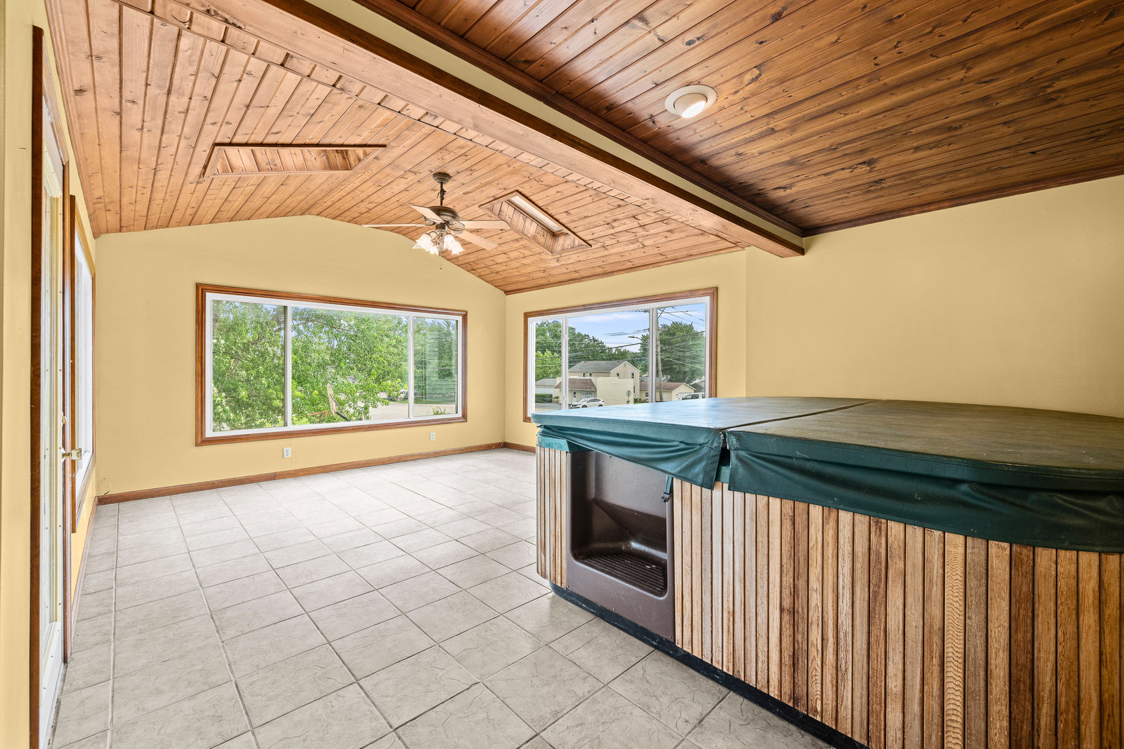 802 N High Street Property Photo 26