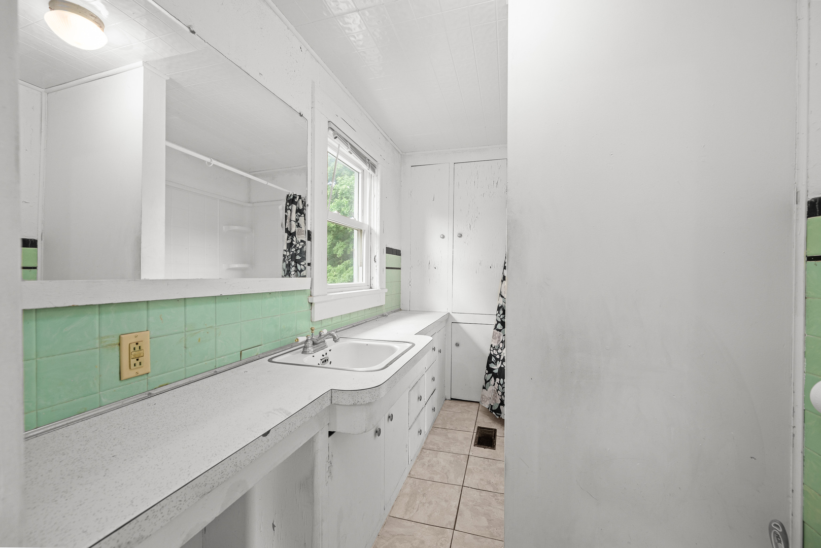 802 N High Street Property Photo 38