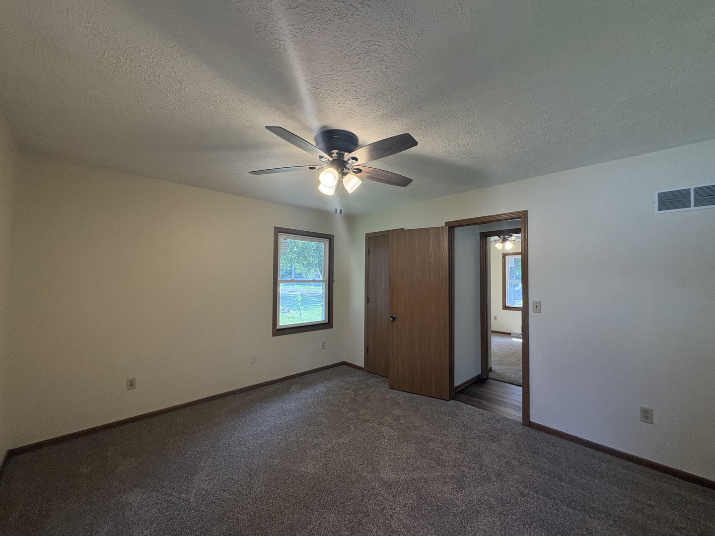800 Cotton Street Property Photo 7