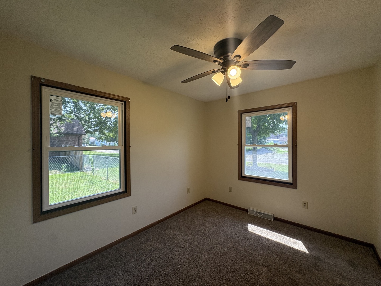 800 Cotton Street Property Photo 10