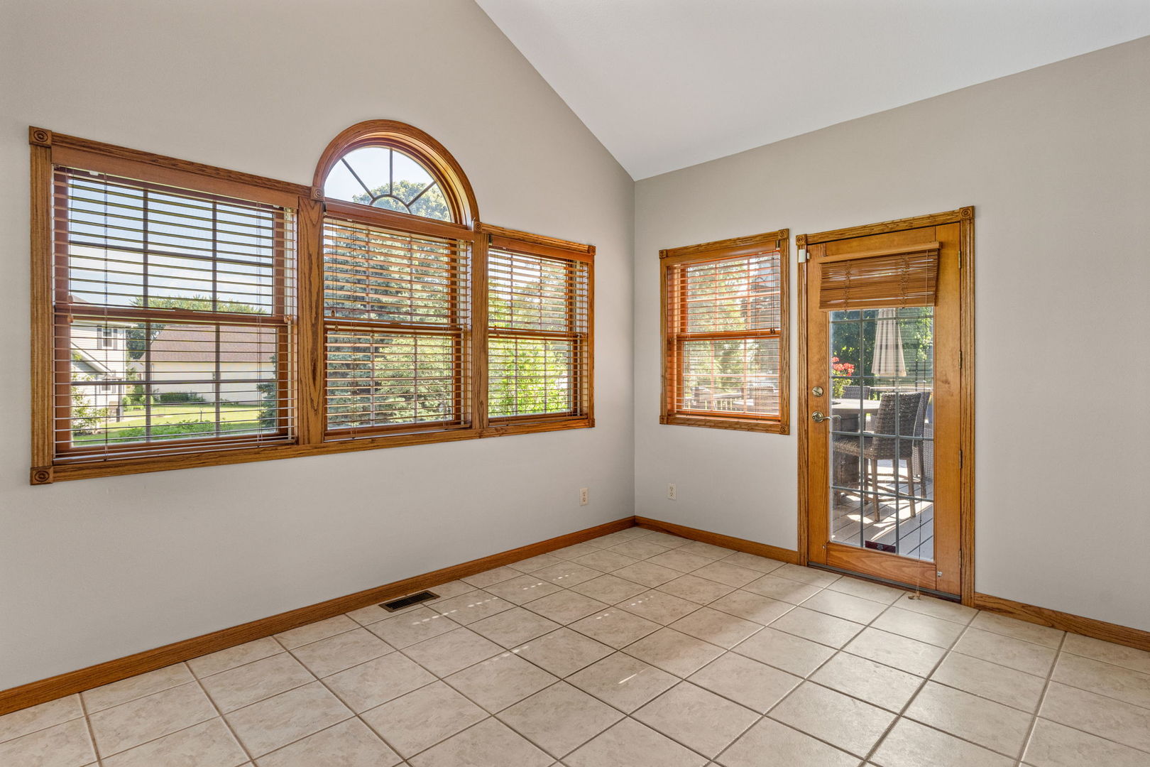 1021 Springbrook Lane Property Photo 8