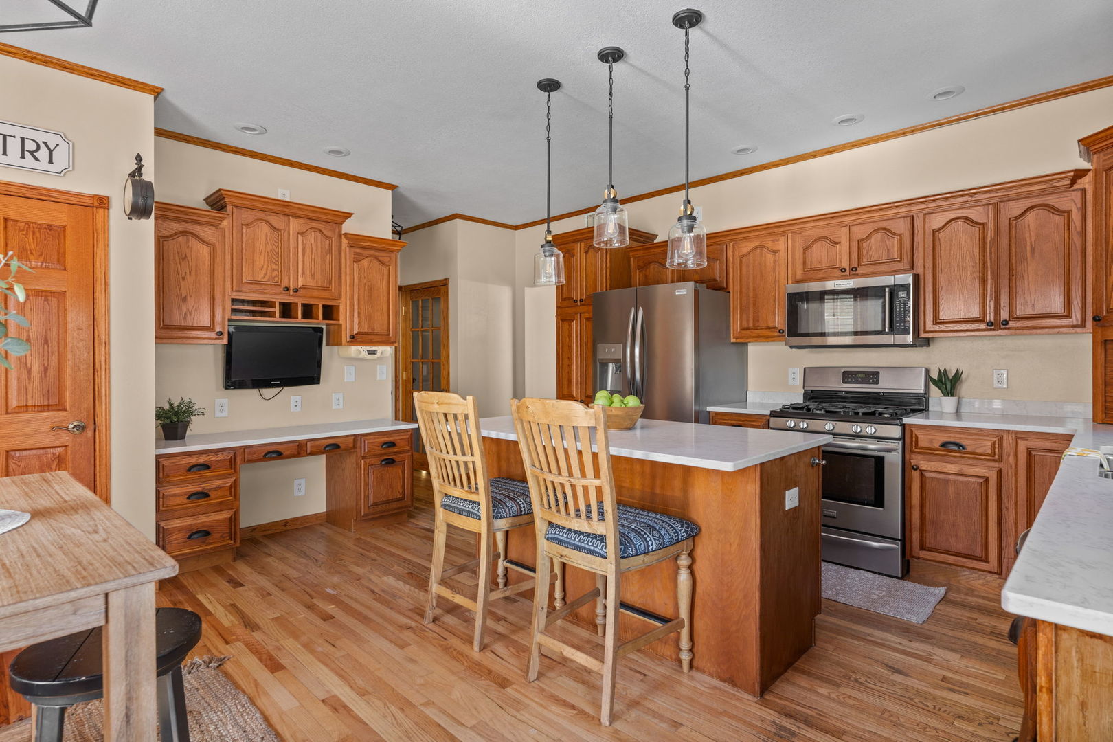 1021 Springbrook Lane Property Photo 12