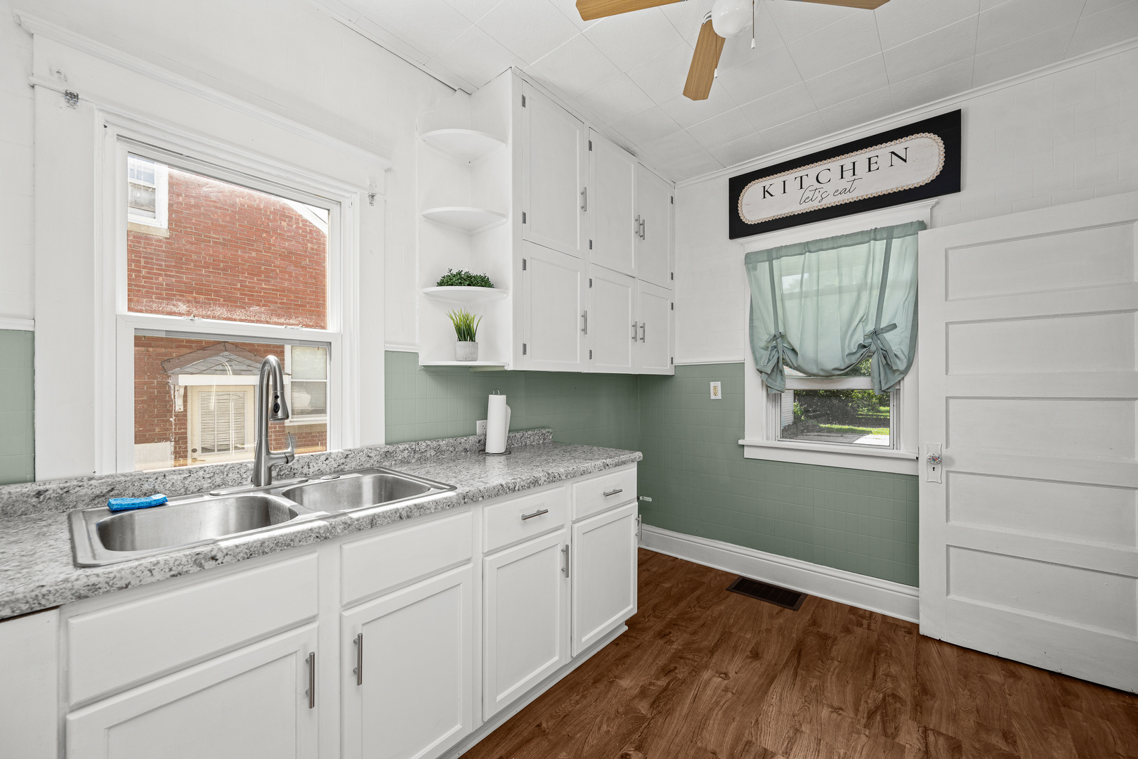 520 Pine Street Property Photo 12
