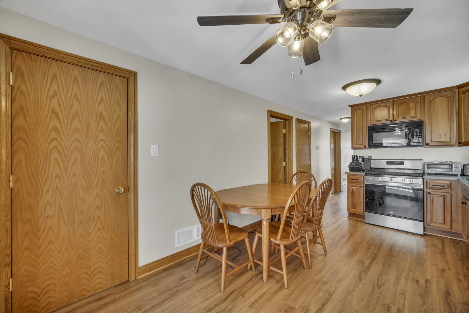 5100 S Rutherford Avenue Property Photo 15