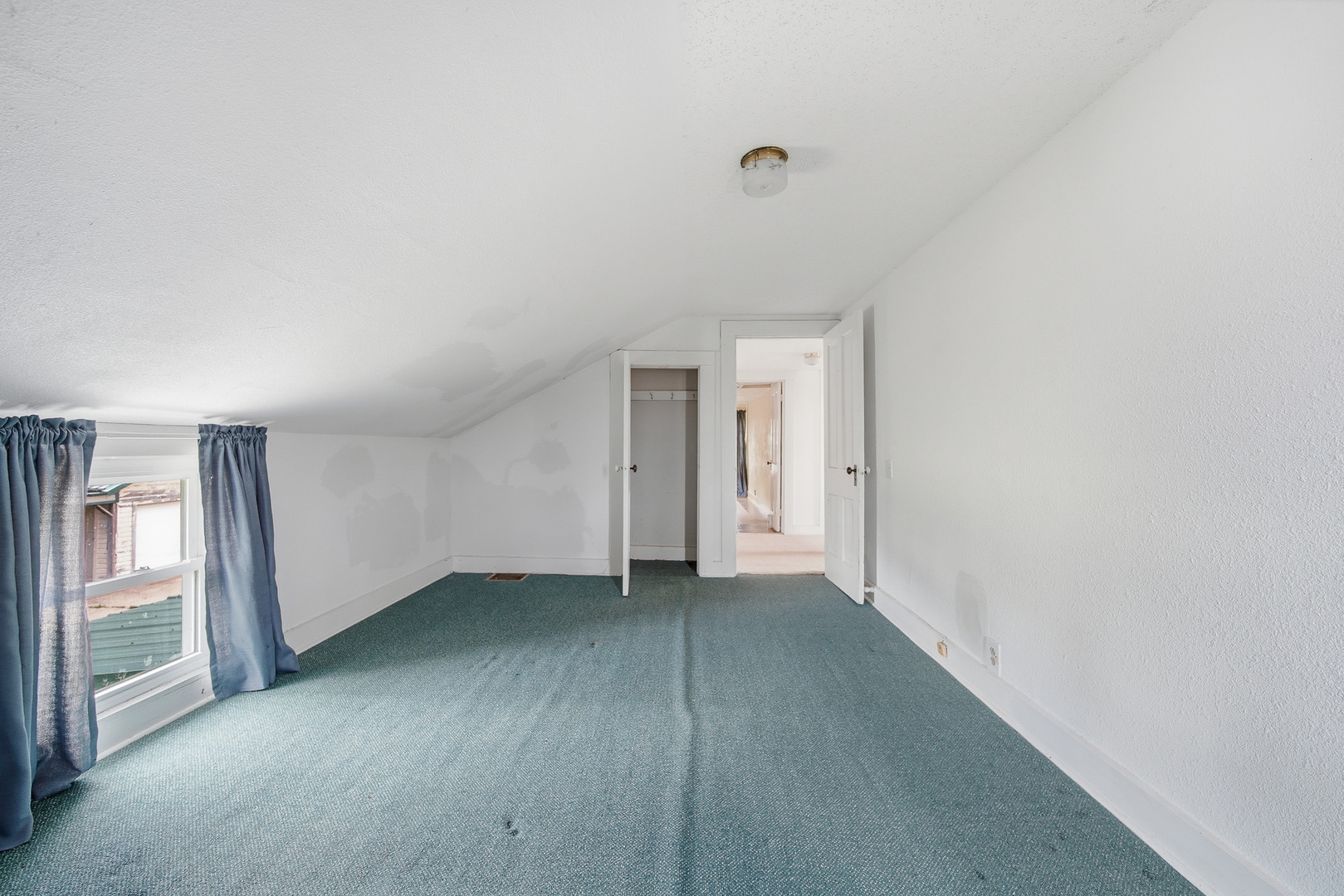 2283 E 2750th Street Property Photo 25