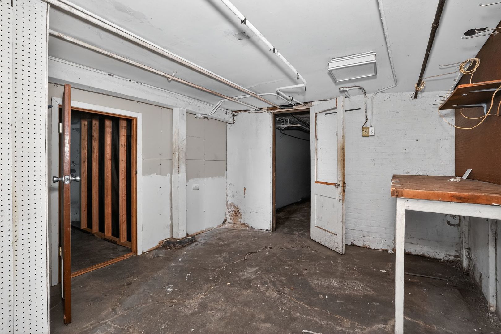 4151 N Pulaski Property Photo 14