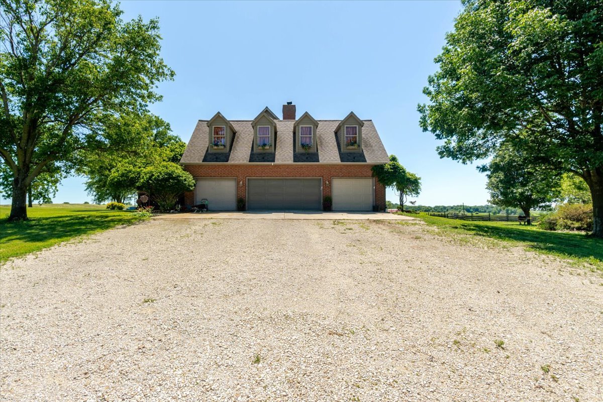 7490 E 700 North Road Property Photo 2