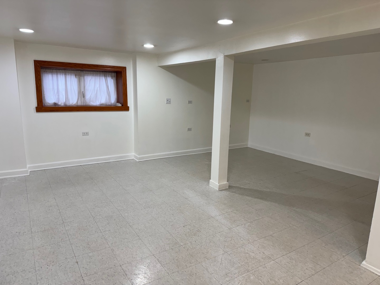 2434 W Pershing Road Property Photo 10