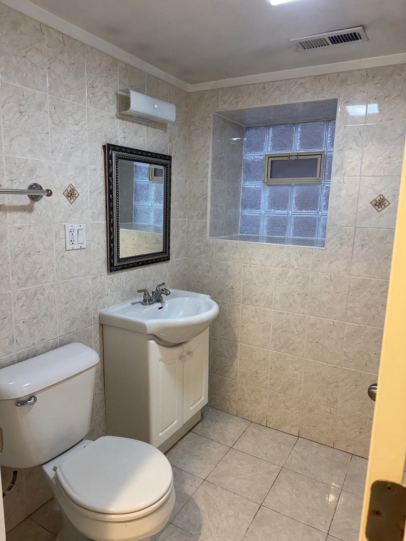 2434 W Pershing Road Property Photo 16
