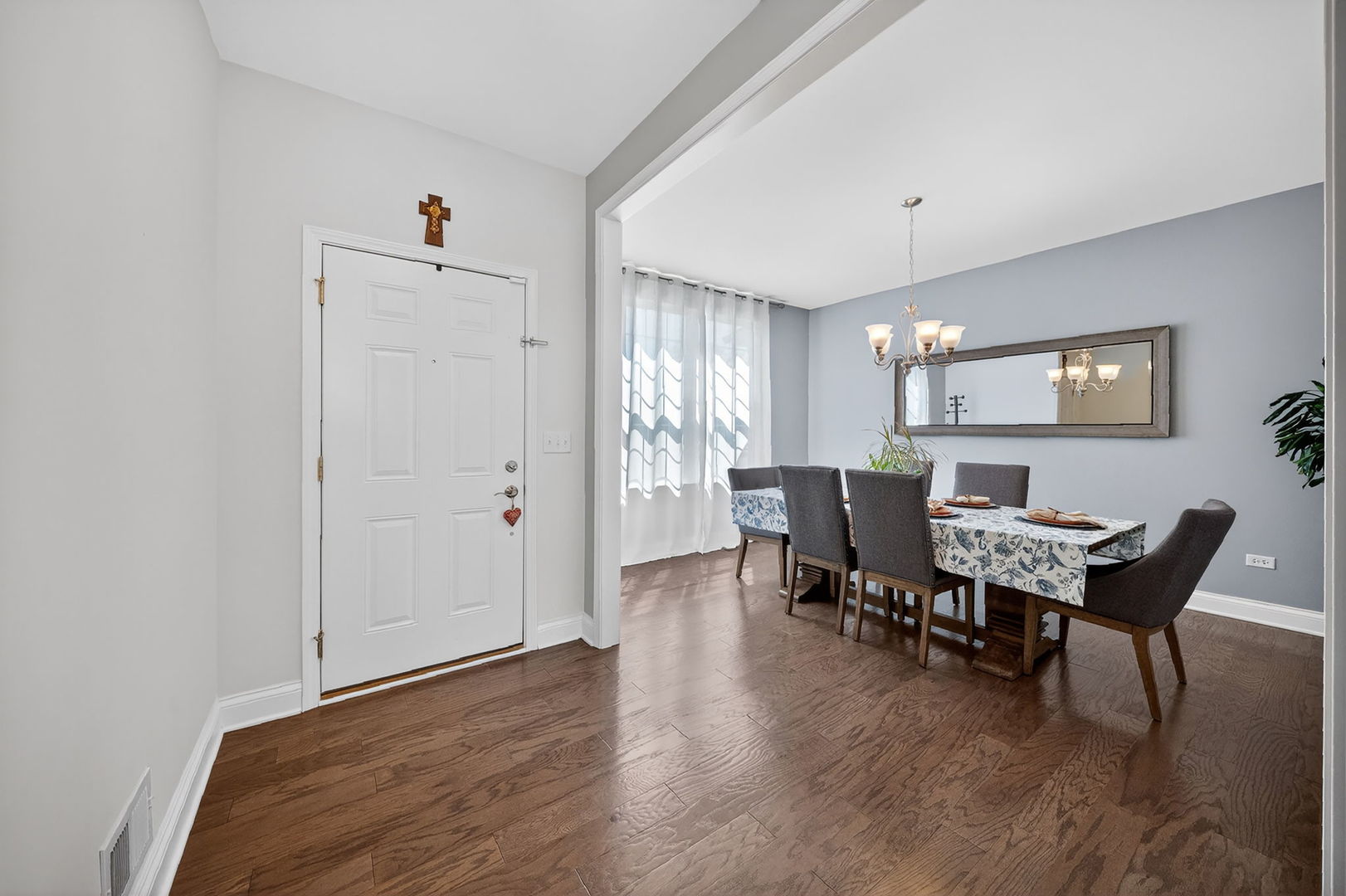 4319 Plantree Road Property Photo 8