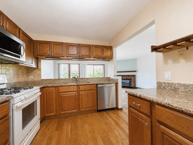 1696 Vermont Drive Property Photo 2