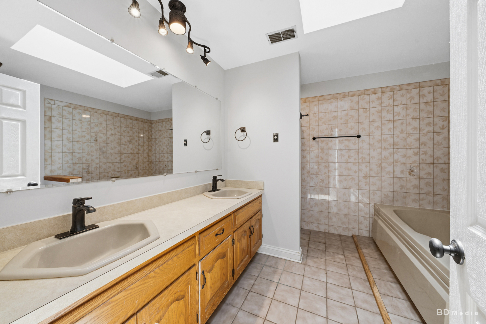 13025 Silver Fox Drive Property Photo 12