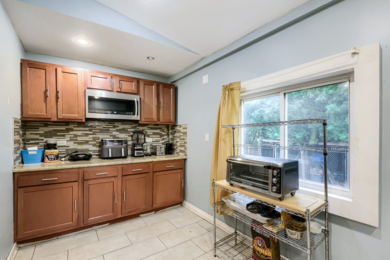 5406 W Ferdinand Street Property Photo 8