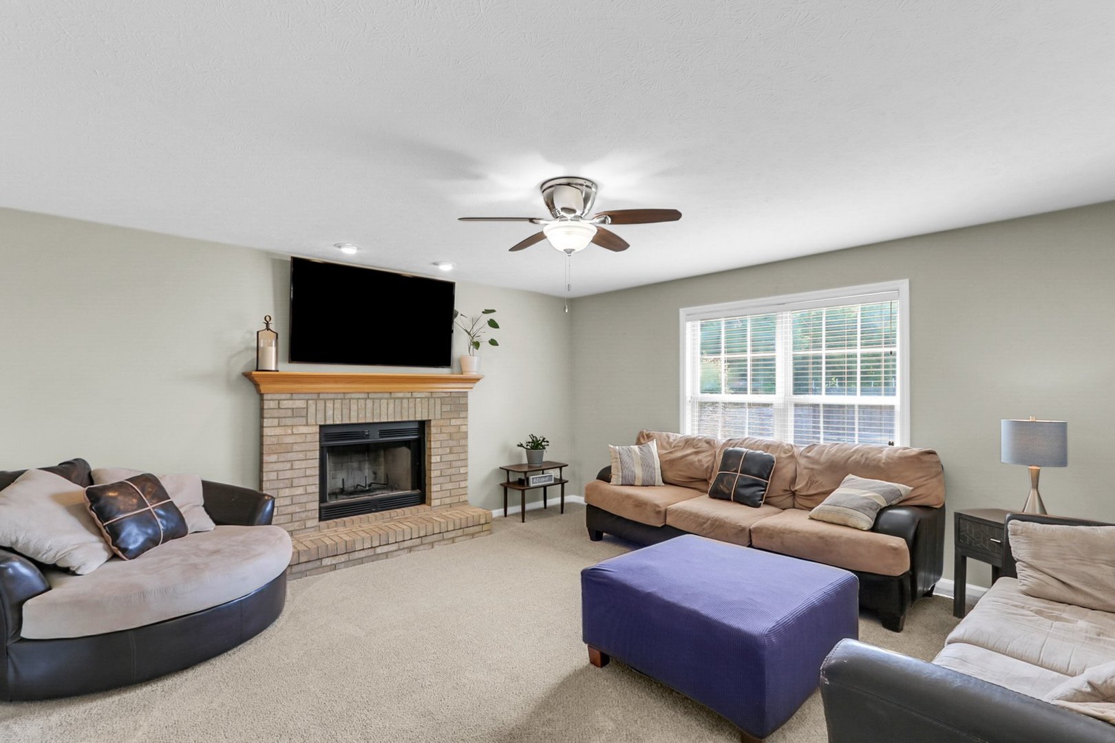 3905 Wild Flower Drive Property Photo 11