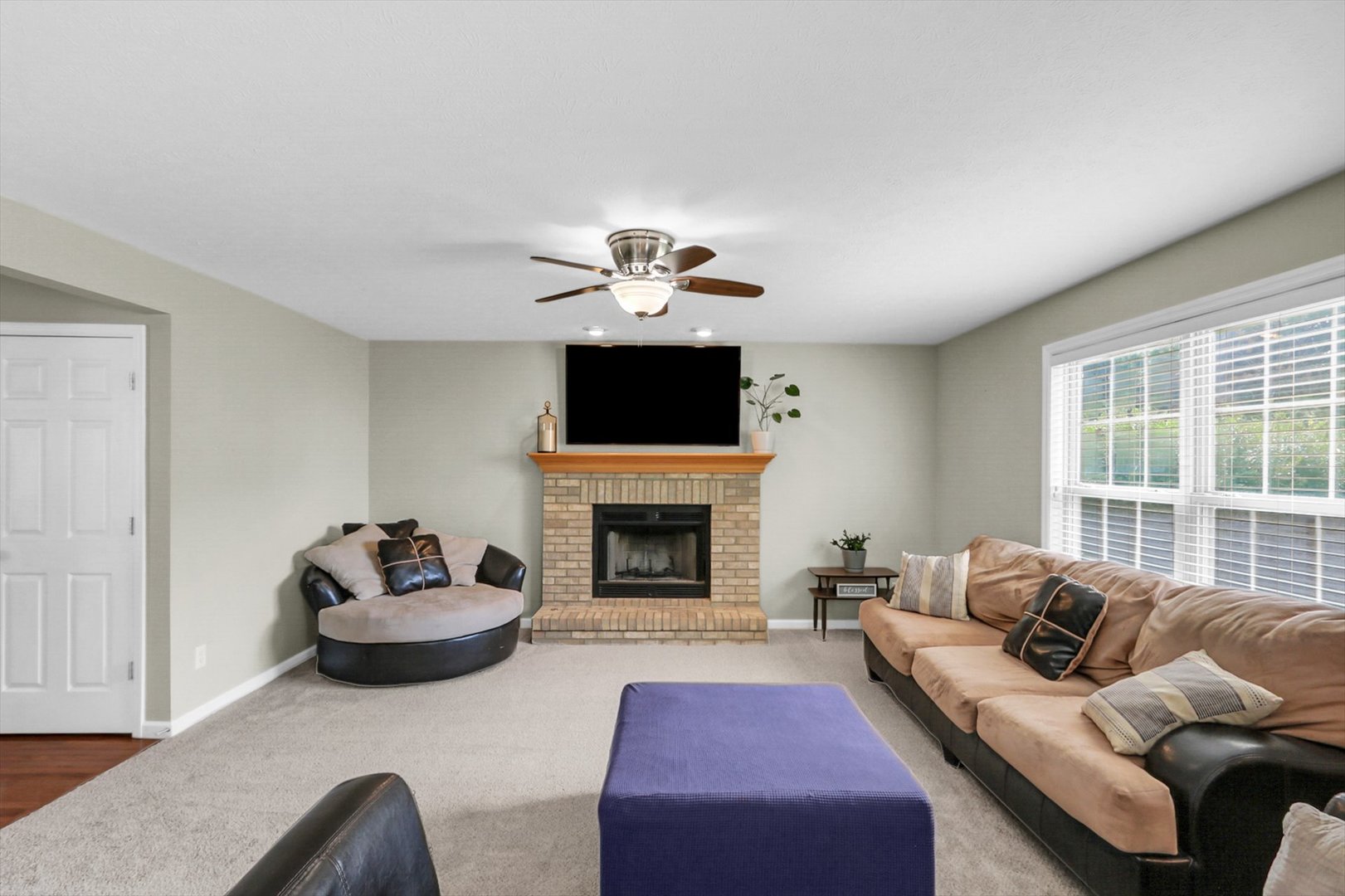 3905 Wild Flower Drive Property Photo 12