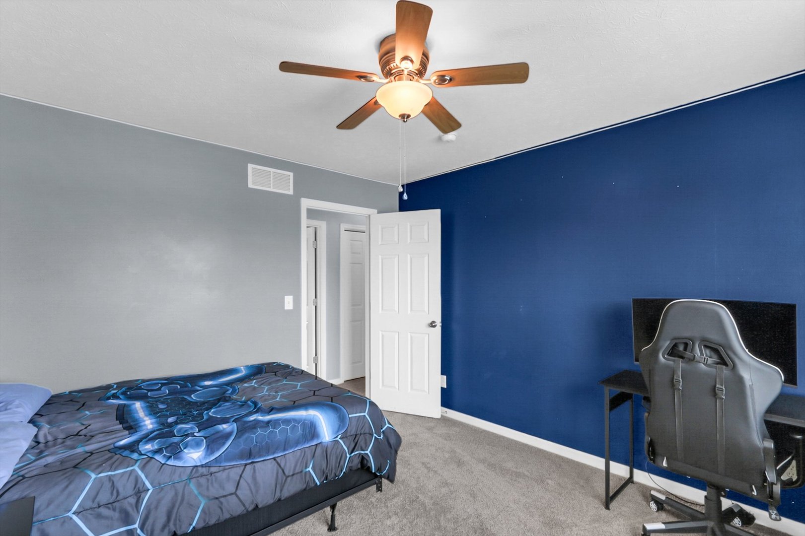 3905 Wild Flower Drive Property Photo 24
