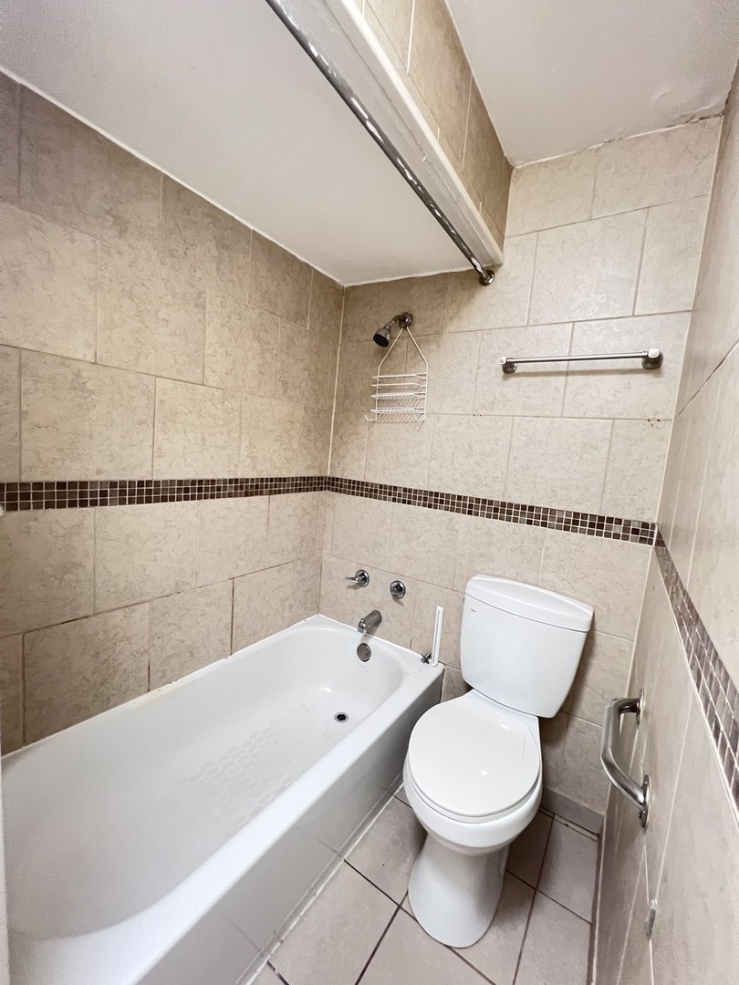 7024 S Wentworth Avenue 1 Property Photo 25