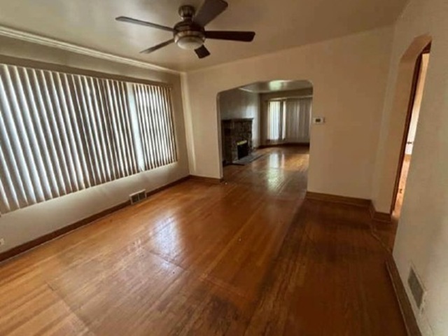 11841 S Campbell Avenue Property Photo 7